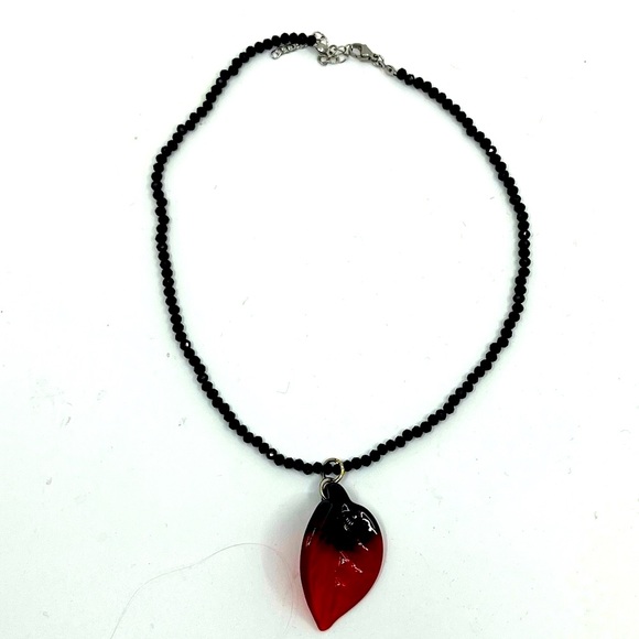 GLASS HAND-BLOWN Leave Pendant and Glass Beaded Choker Chain 16” extendible - Picture 3 of 4